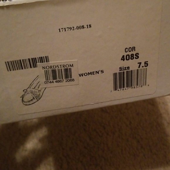 Flats - Picture 3 of 3